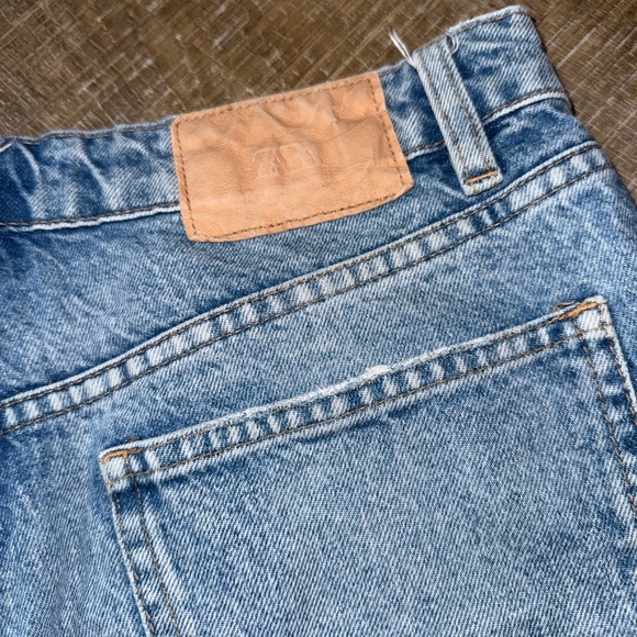 Zara (10) Distressed Denim Jeans - Picture 6 of 8
